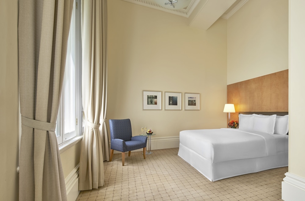 The Fullerton Hotel Sydney 13/68