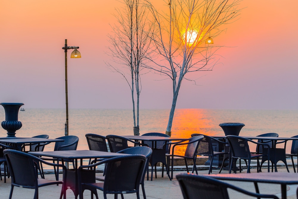 Wora Bura Hua Hin Resort And Spa 52/75