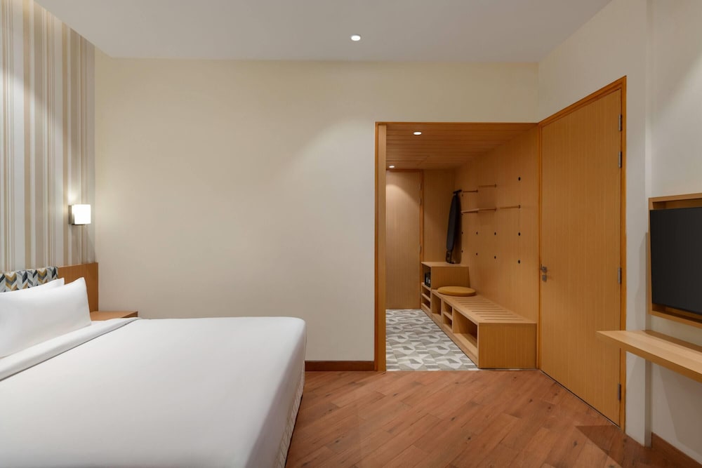 Ramada Encore by Wyndham Lucknow Airport 26/48