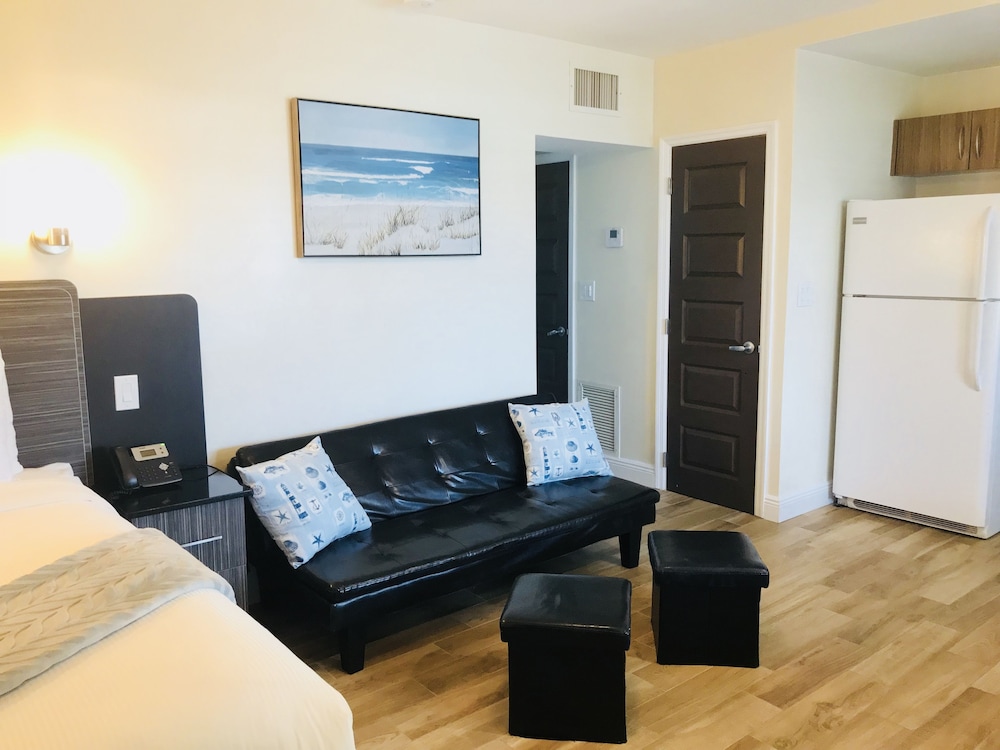Caribbean Resort Suites 38/65