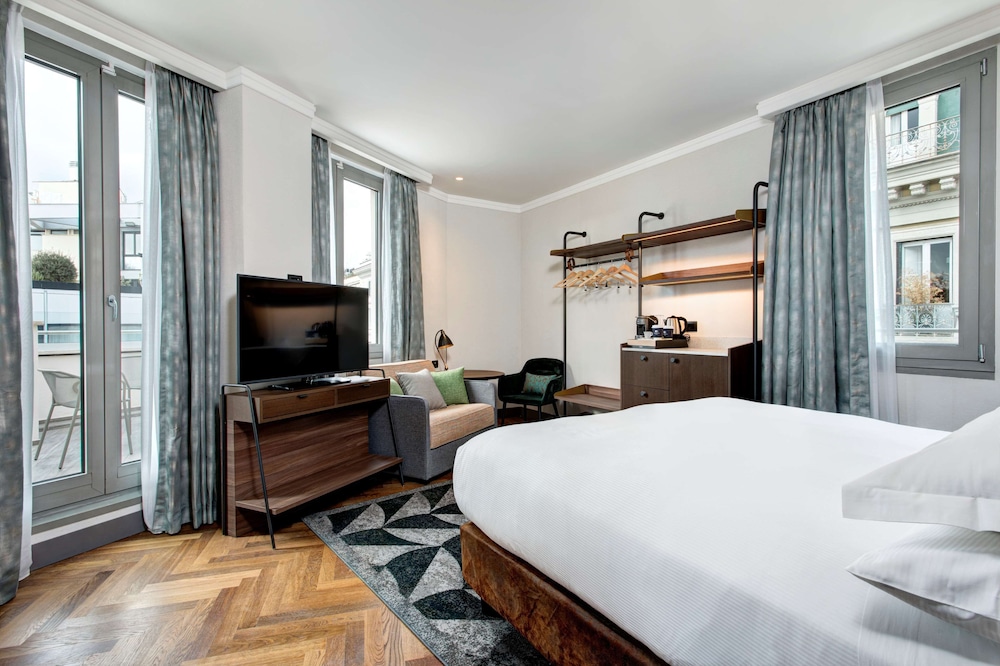 JUNIOR SUITE, KING BED, TERRACE