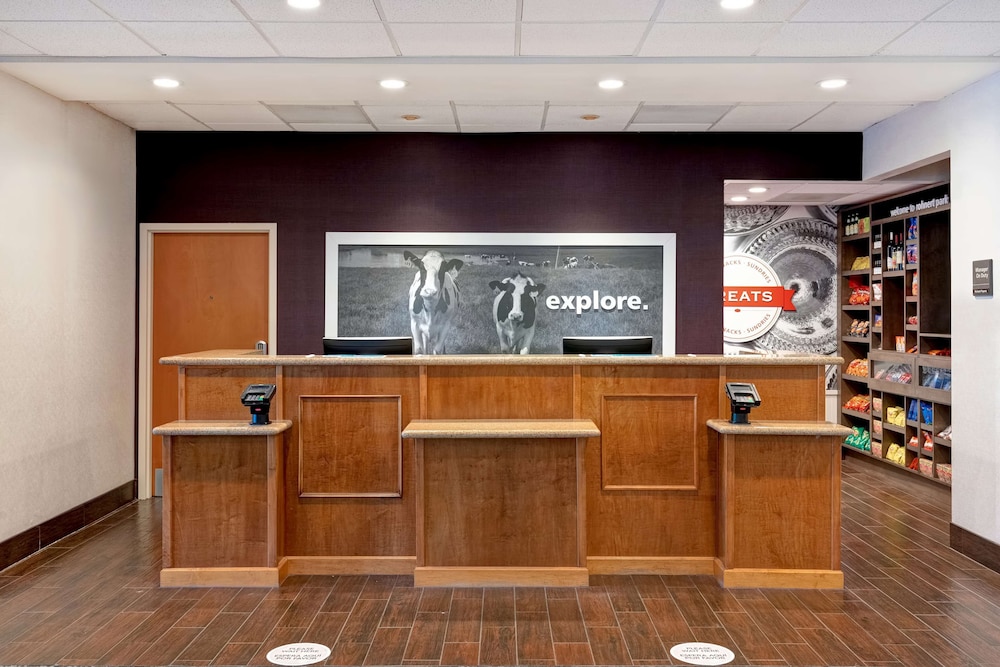 Hampton Inn & Suites Rohnert Park - Sonoma County 8/42