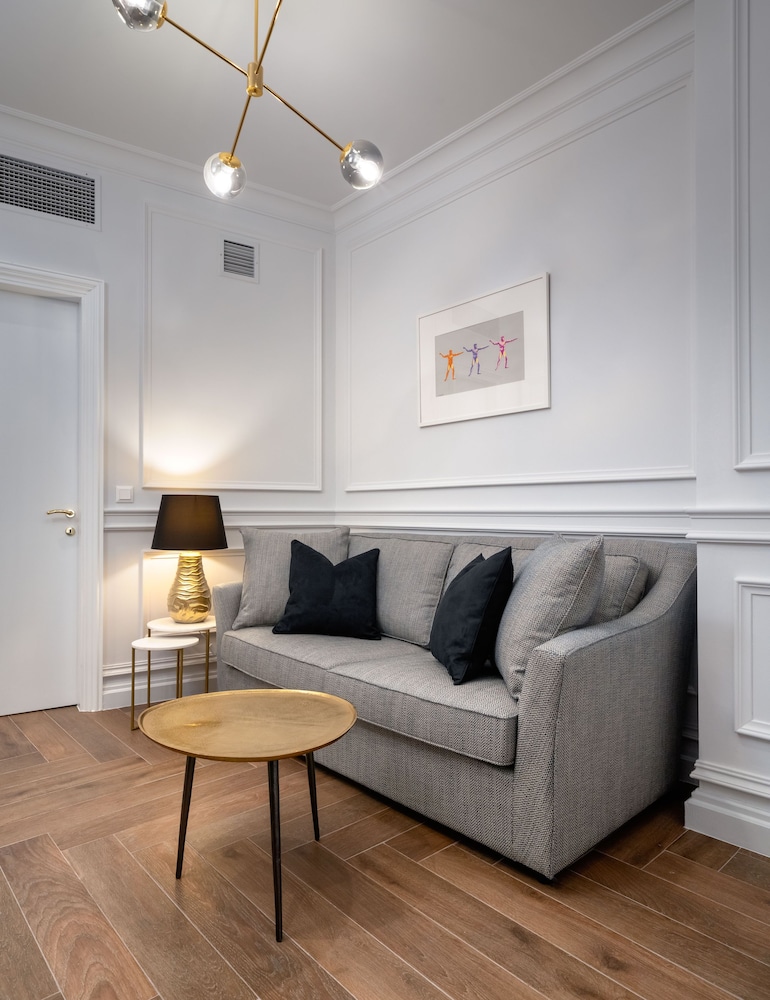 Praxitelous Luxury Suites 27/50