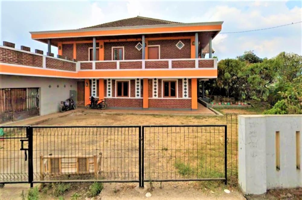 Villa Orange Lembang Pengkolan 3/24