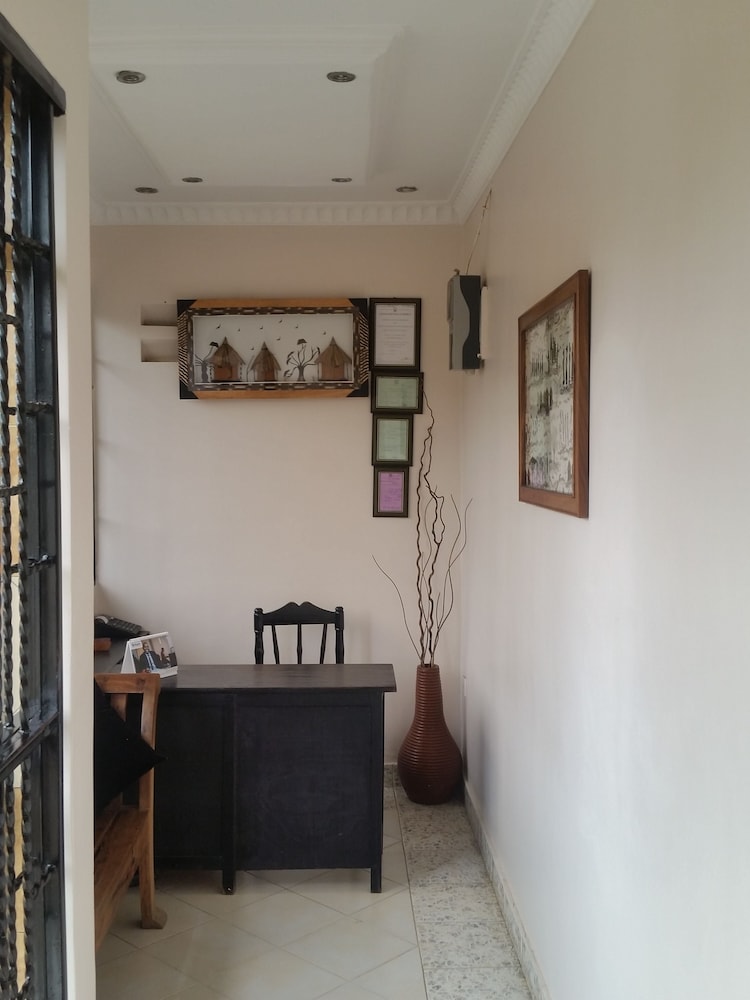 Raha Leo Inn 5/48