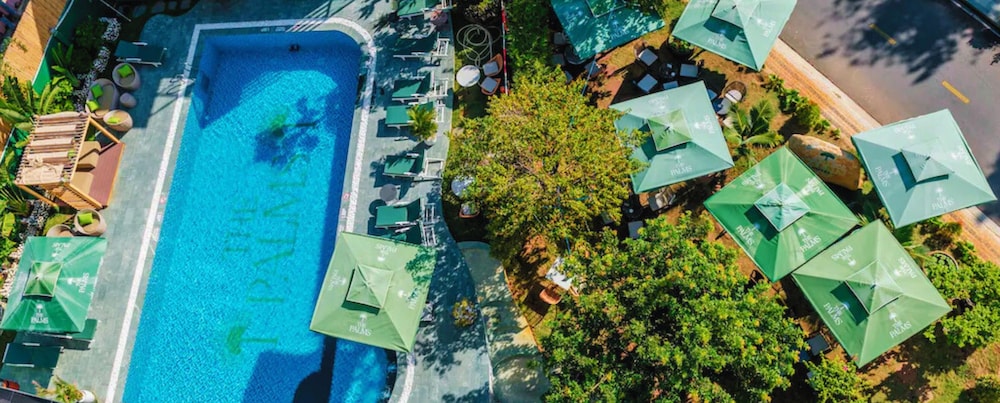 The Palms Hotel 50/55