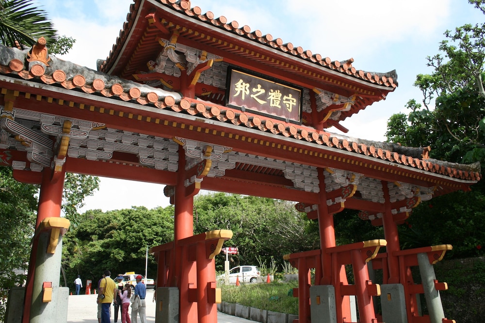 INFINISIS NAHA SHURIJO by Hewitt Resort 3/69