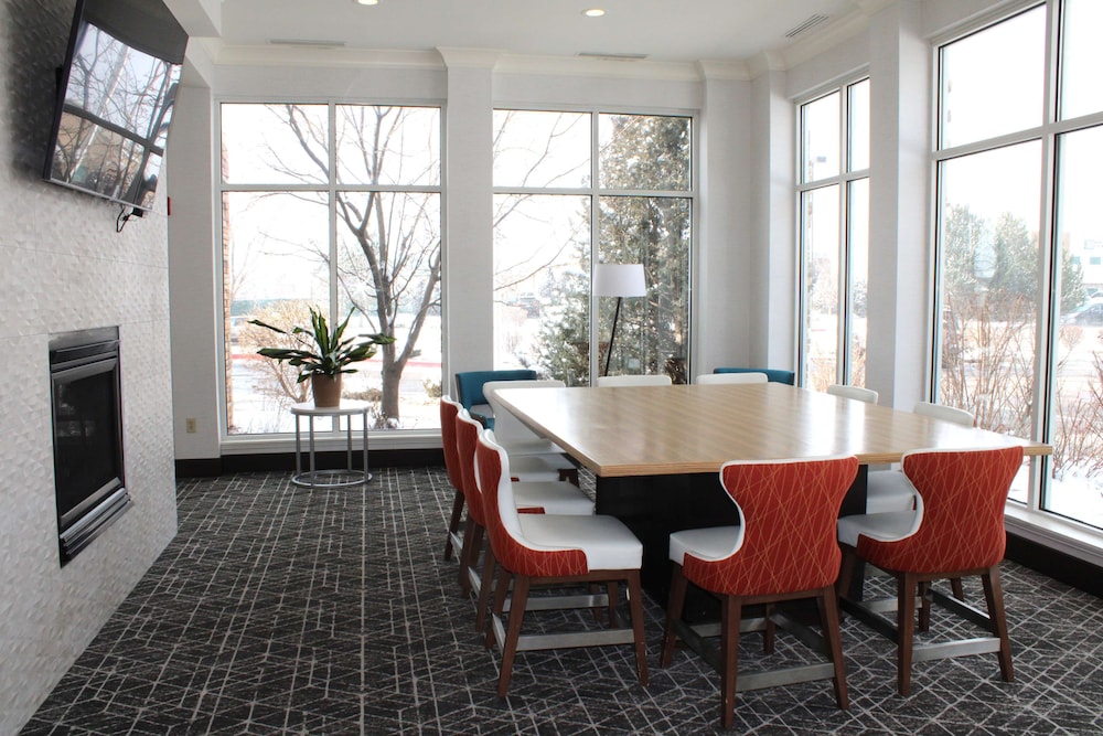 Hilton Garden Inn Colorado Springs Airport 43/59