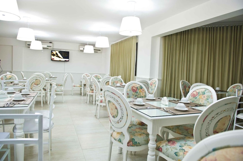 HOTEL OMA ZITA 26/32