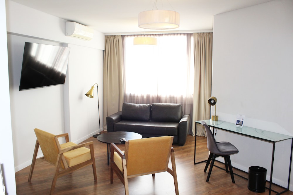 Mercure Rosario 41/58