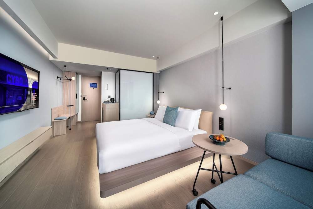CYBO Station Luohu Shenzhen 24/59