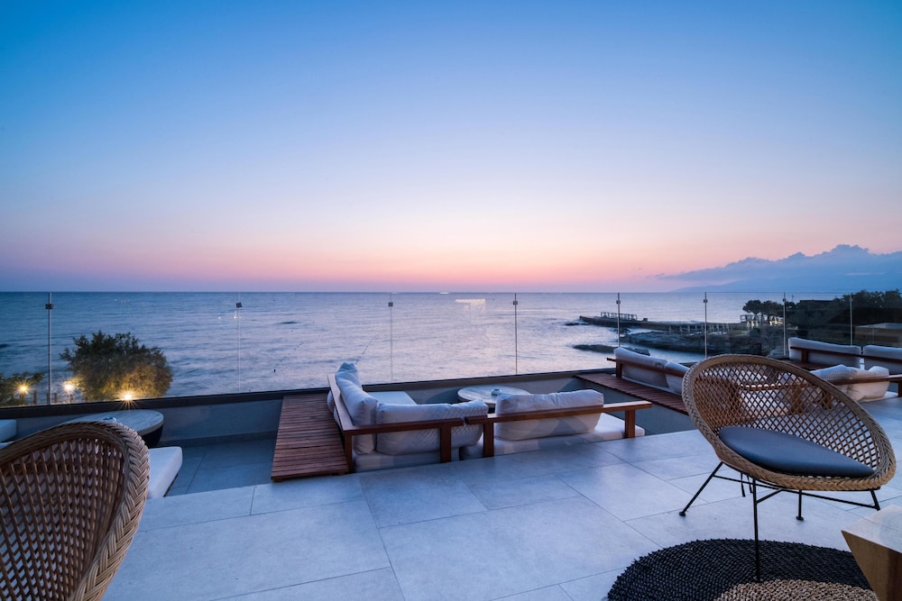 Akasha Beach Hotel and Spa 47/50
