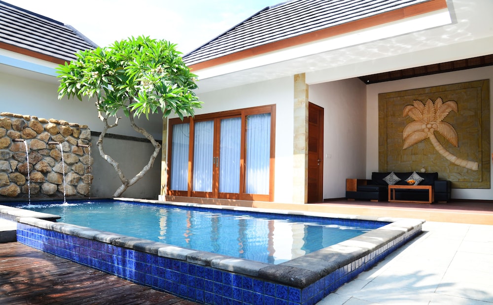 The Prime Seminyak 32/50