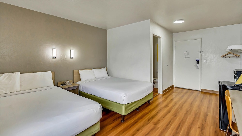Motel6 Ogden, UT- Downtown 34/64