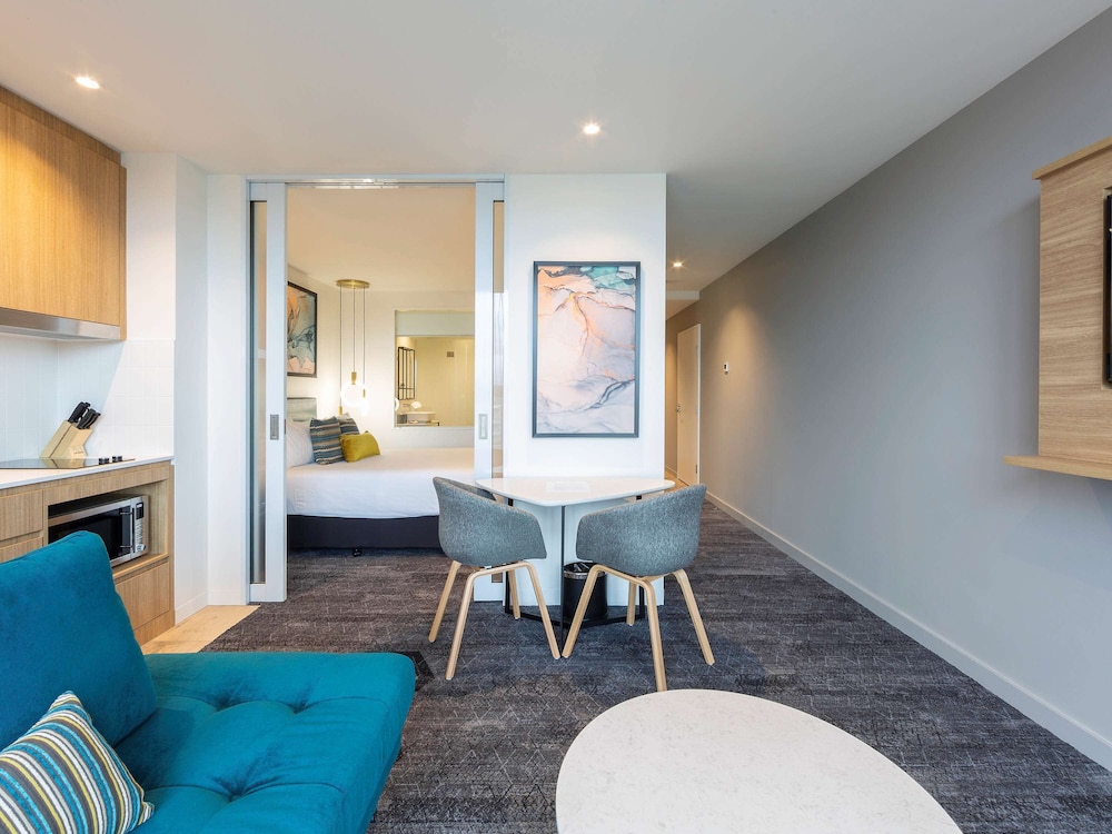 Mercure Canberra Belconnen 56/69