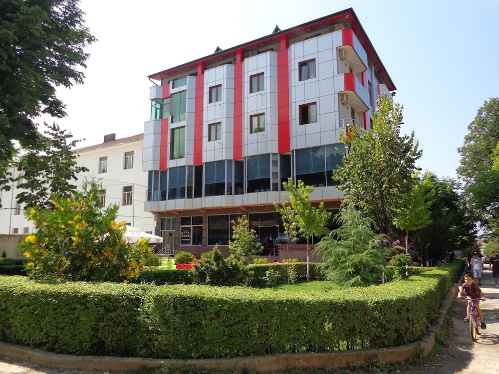 Hotel Piazza in PESHKOPI