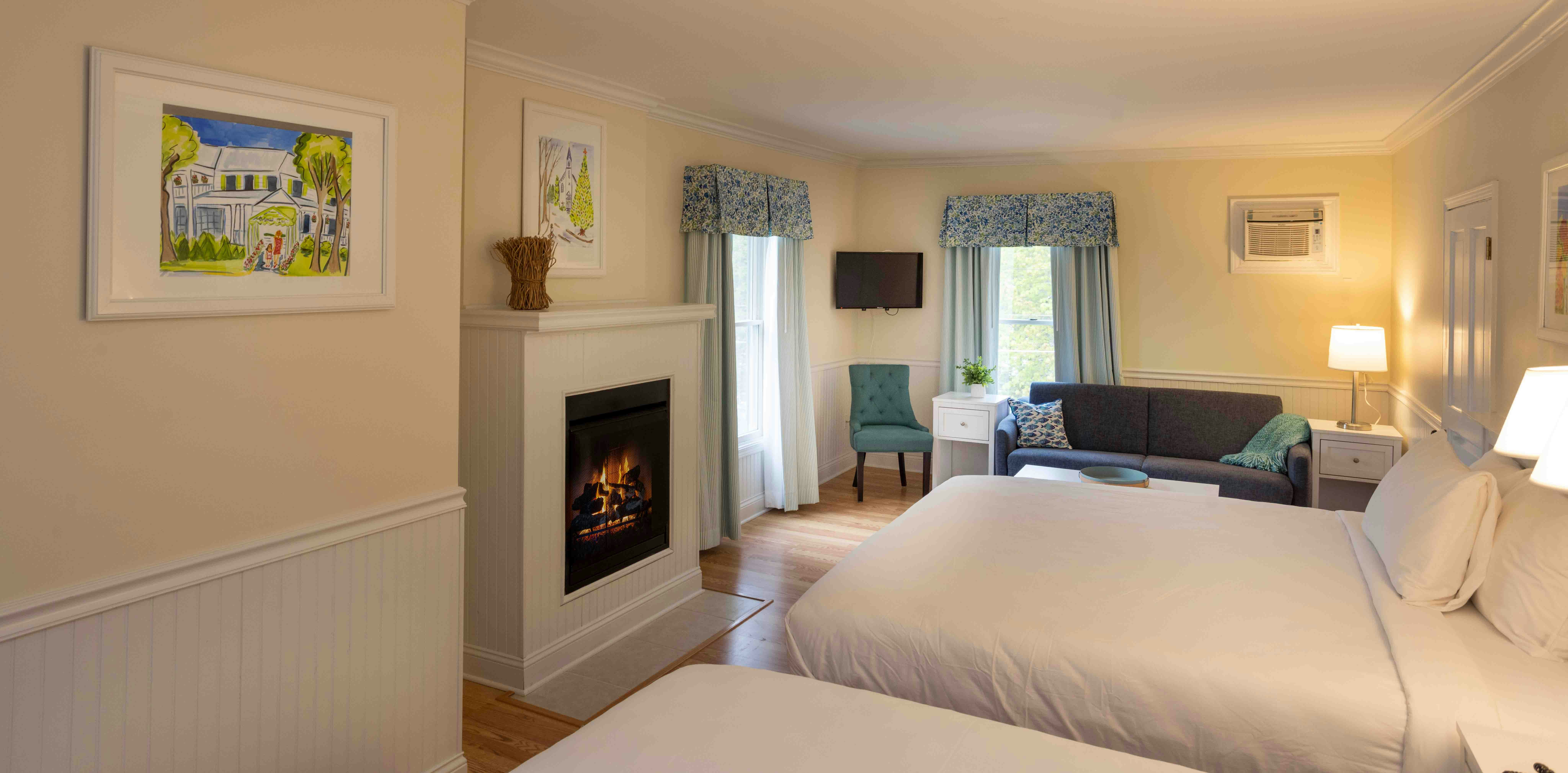Colonial Inn in Harbor Springs 10/57