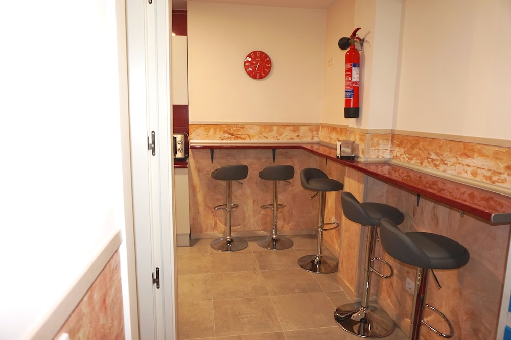Mucho Madrid Hostel 3/49