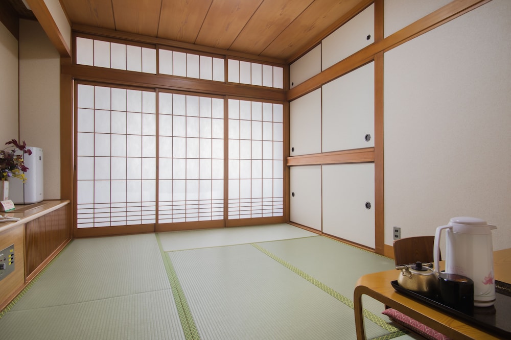 Kaneyoshi Ryokan 30/50