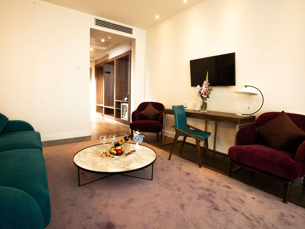 Mercure Almaty City Center 32/49