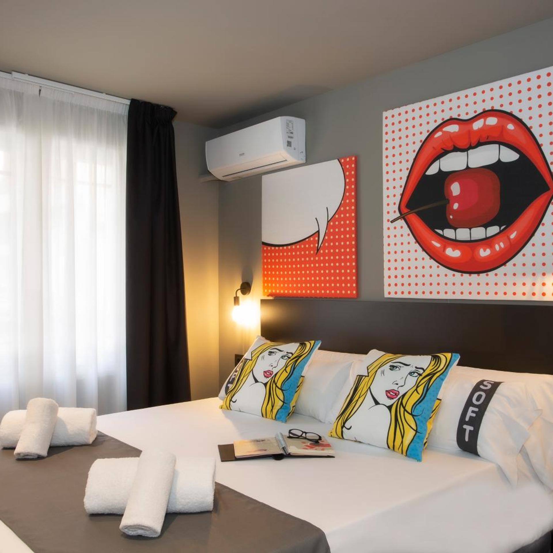 Room, Double or Twin Bed, Street View