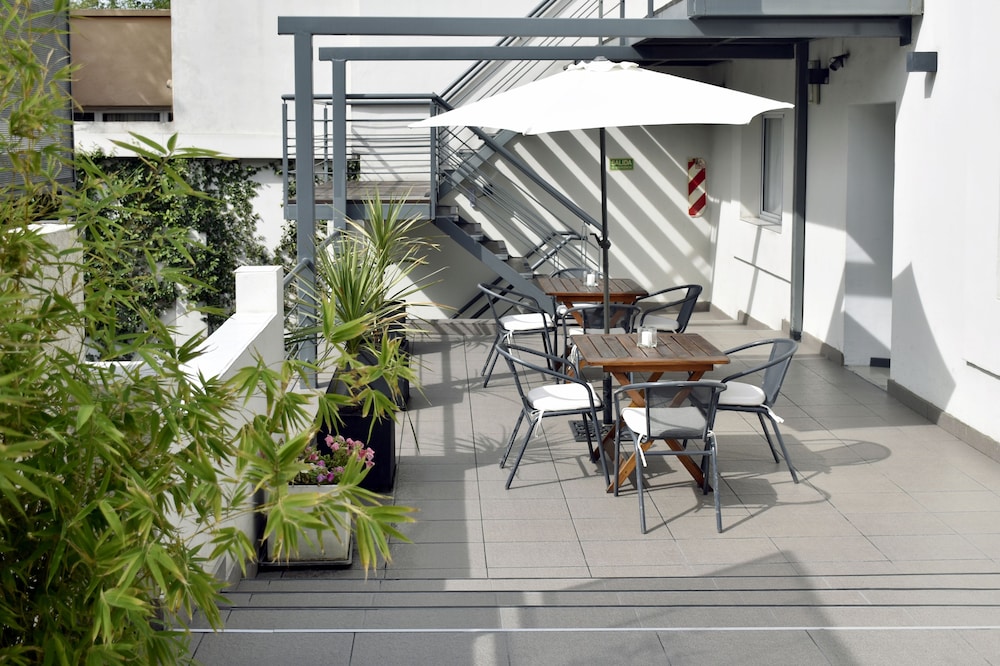 ABRIL HOTEL BOUTIQUE 33/41