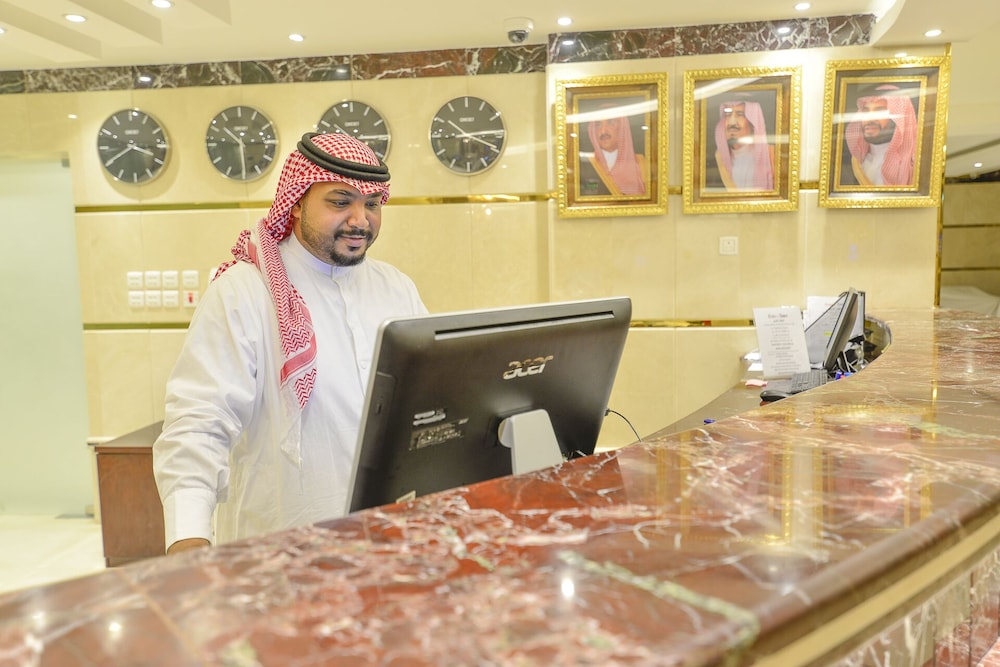 فندق كراون تاون(Crown Town Hotel) 17/46