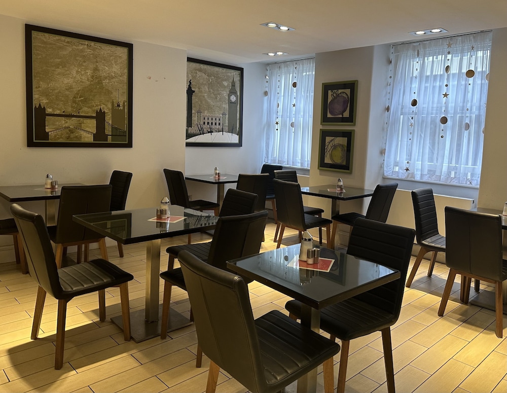 Bloomsbury Palace Hotel 32/50