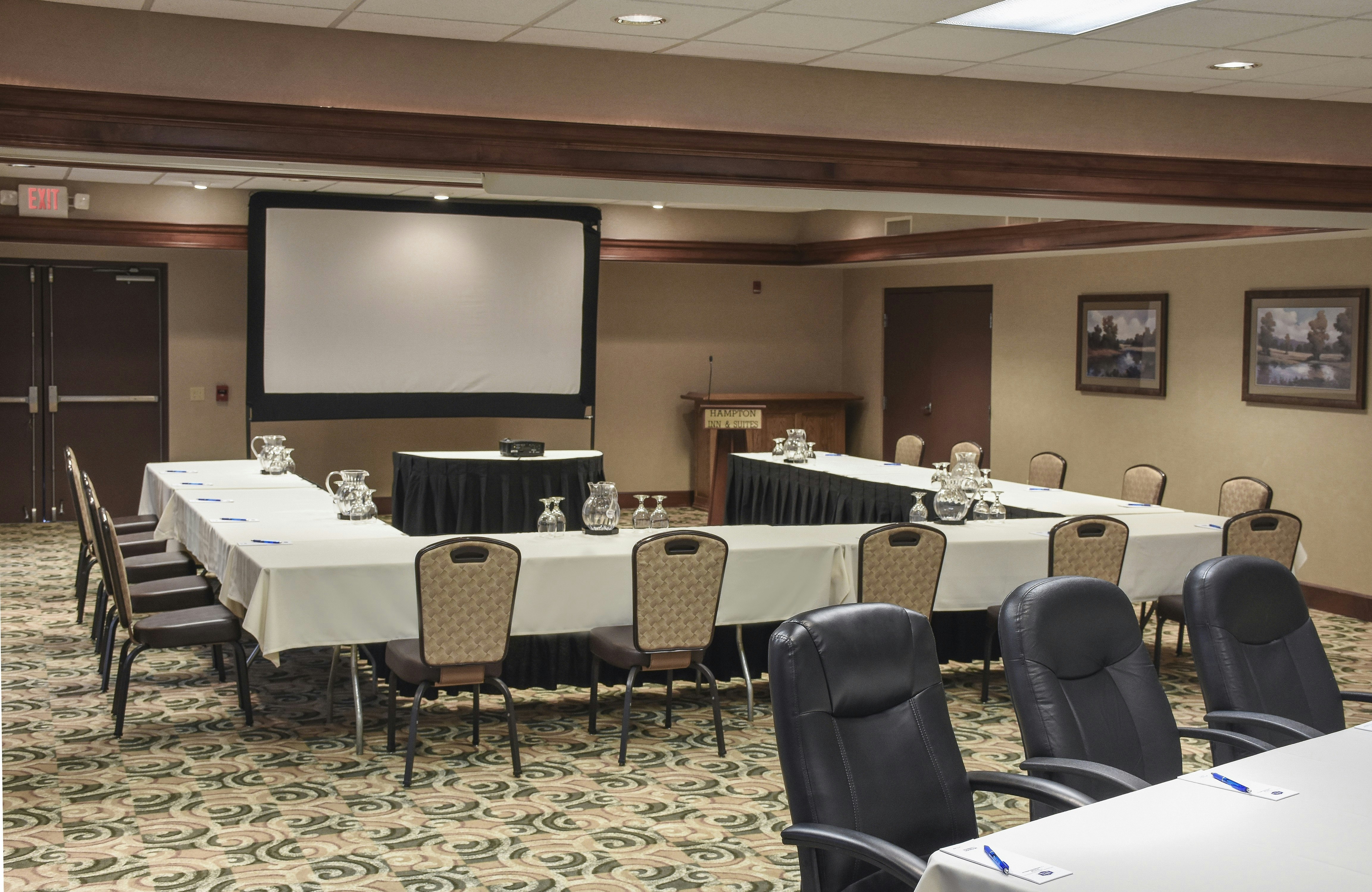 Hampton Inn & Suites Youngstown - Canfield 33/39
