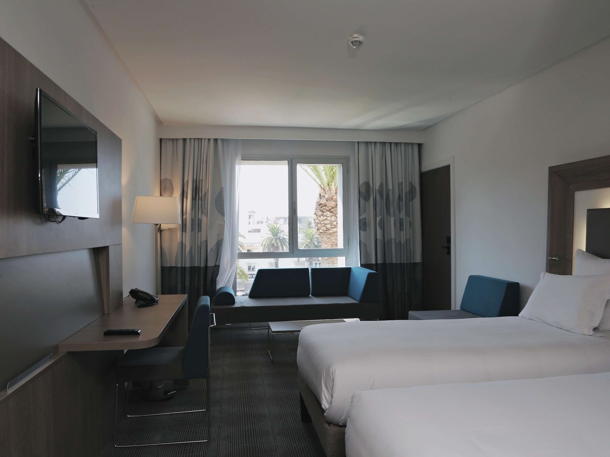 Superior, Double Bed, Sea or Park View, Sea View