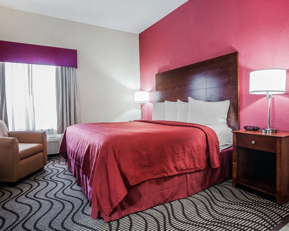 Quality Inn & Suites Altoona - Des Moines 16/33