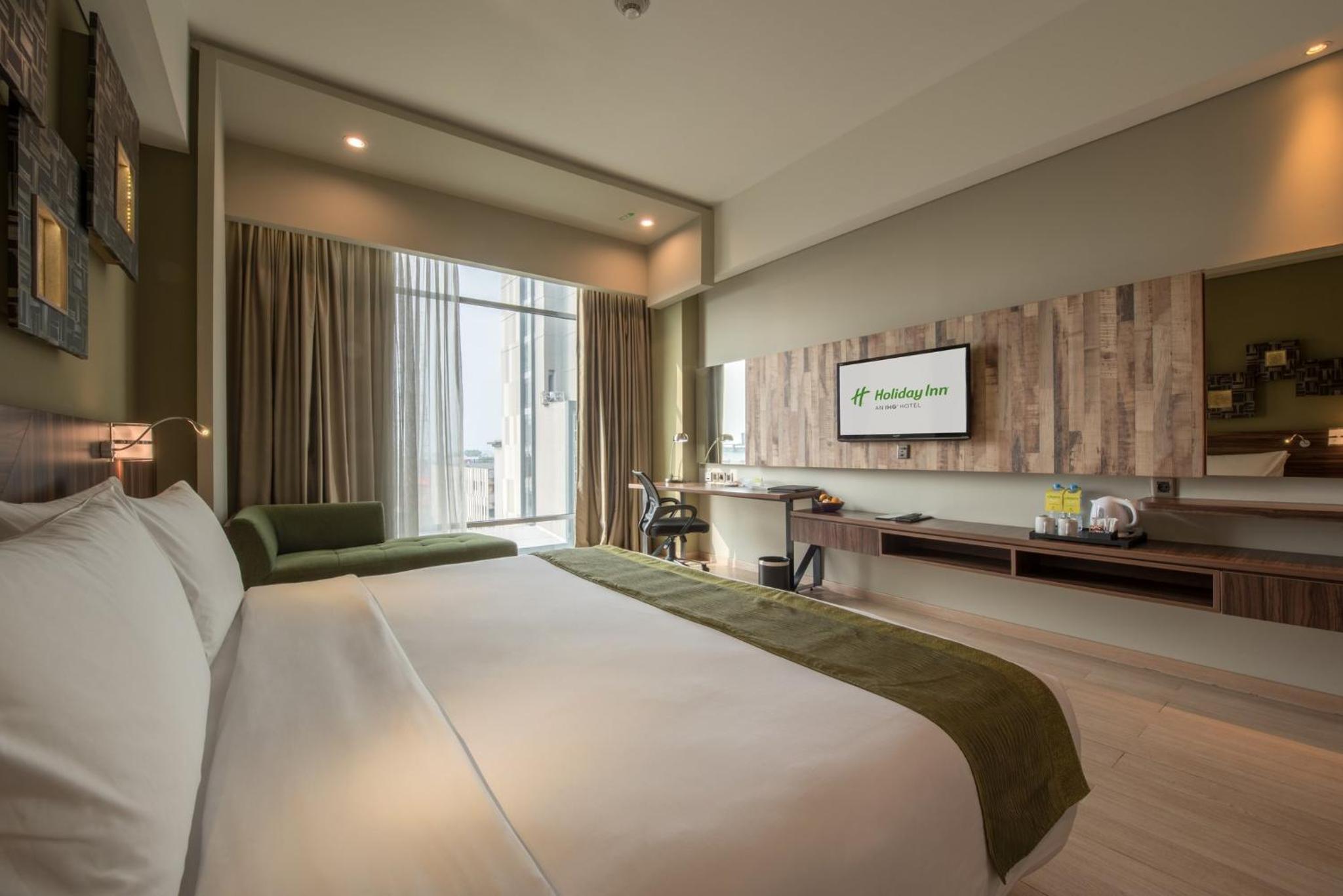 Room, King Bed, City View, Smoking