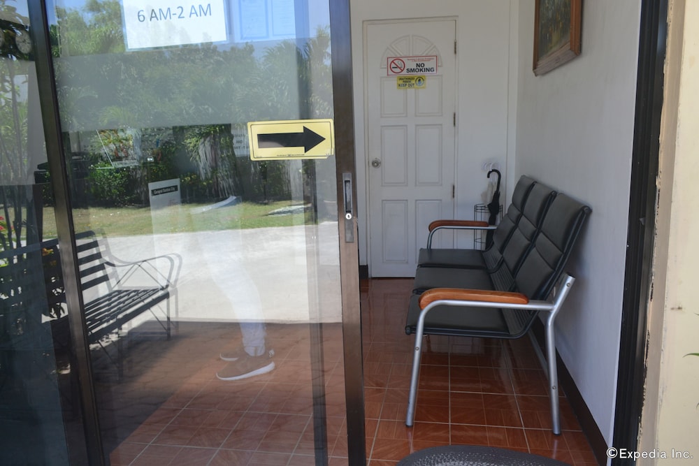 Antonio's Apartelle & Suites 41/66