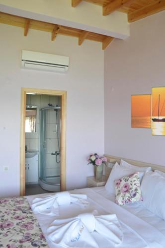 Deluxe, Double Bed, Sea View
