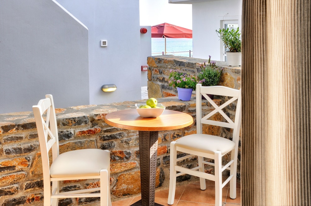 MYRTOS MARE SUITES 31/46
