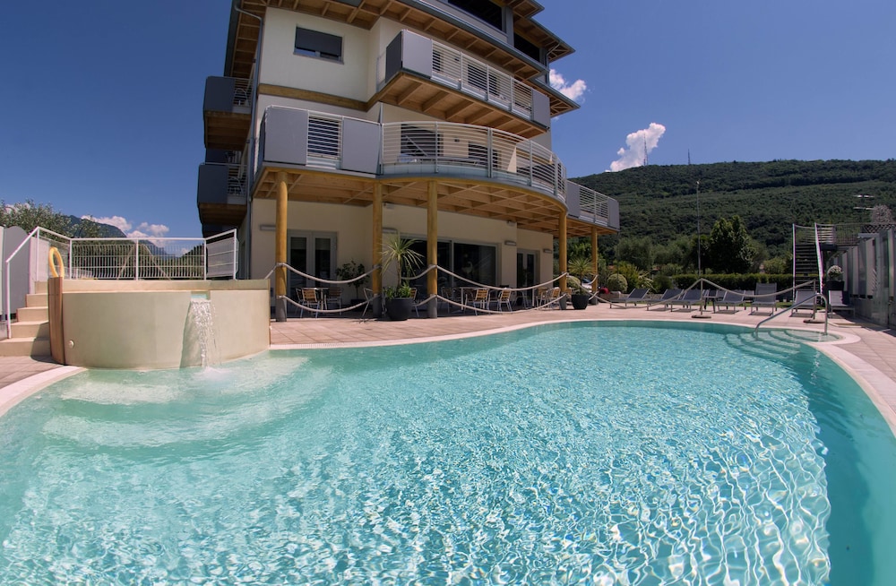 Ecohotel Primavera 4/72
