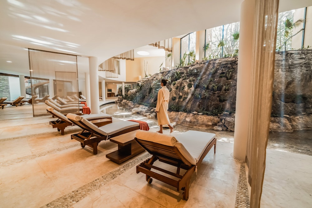 Grand Velas Riviera Maya - All Inclusive 101/124