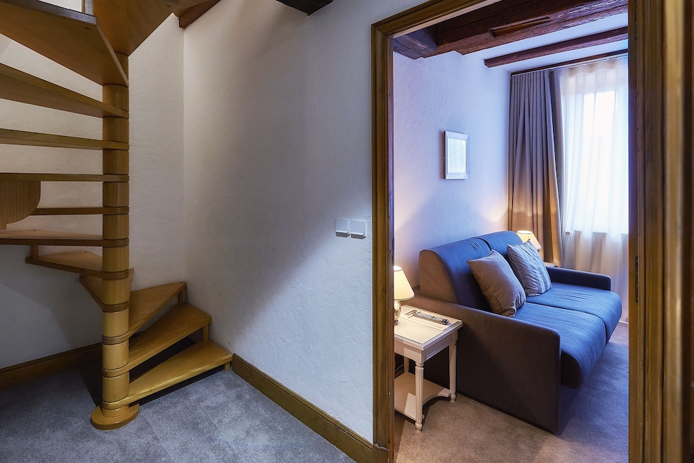 Relais & Chateaux La Maison Des Tetes 22/47