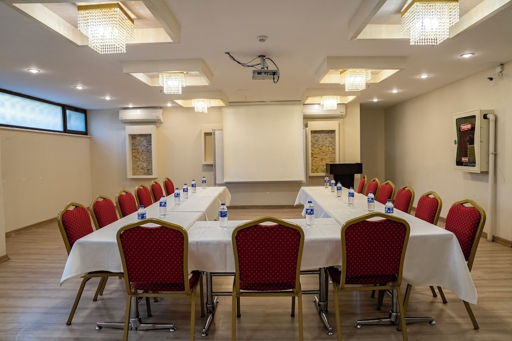 Grand Hamit Hotel 42/50