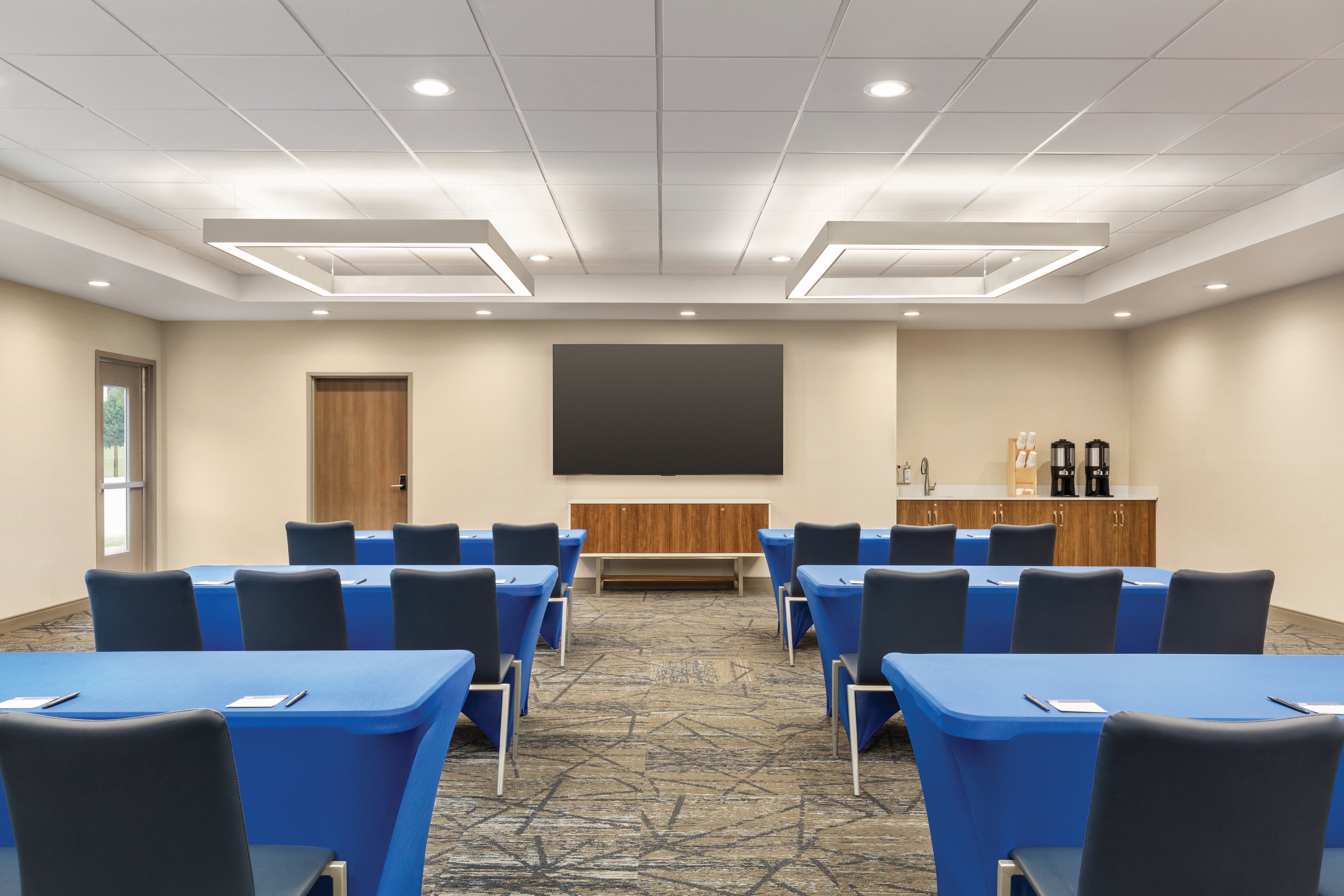 Holiday Inn Express & Suites Bessemer - Birmingham SW, an IHG Hotel 37/48