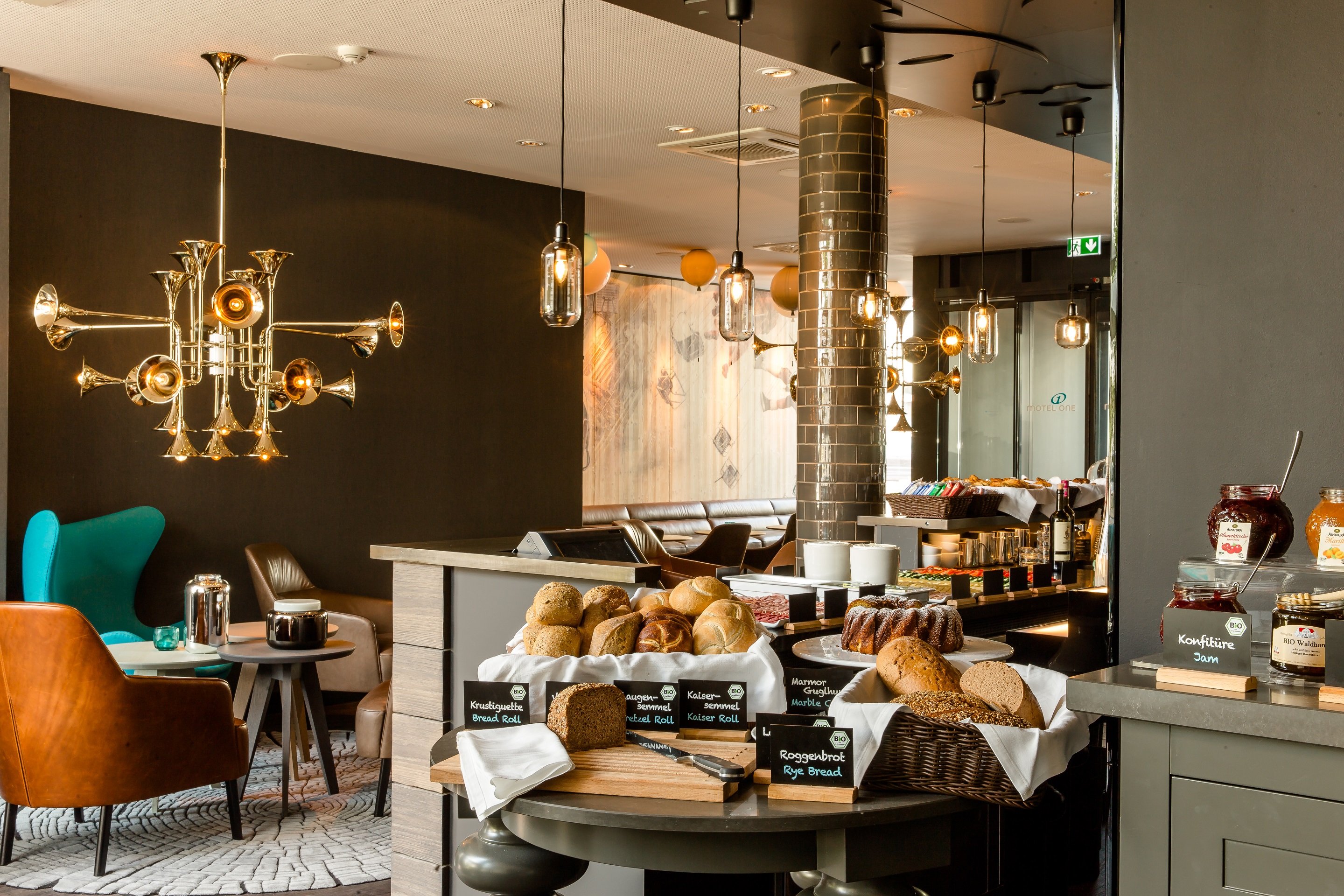 Hotel Motel One Munchen-Westend 18/21