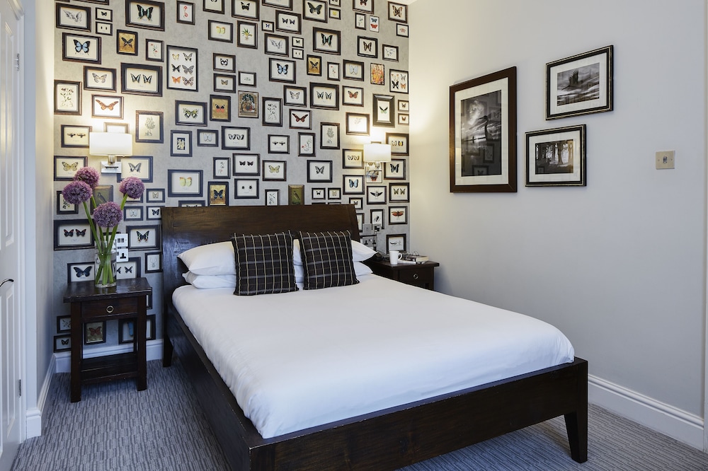 Mandolay Hotel Guildford 27/37