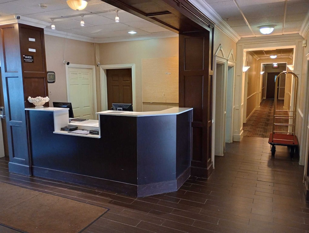 Northwest Expressway Hotel Oklahoma 2/31