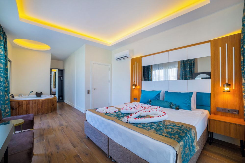 Algora Halal Hotel and Spa 11/50