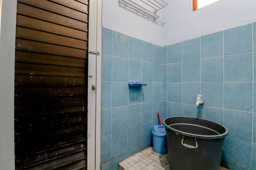 Bahagia Sederhana Home Stay - Hostel by ZUZU 46/50