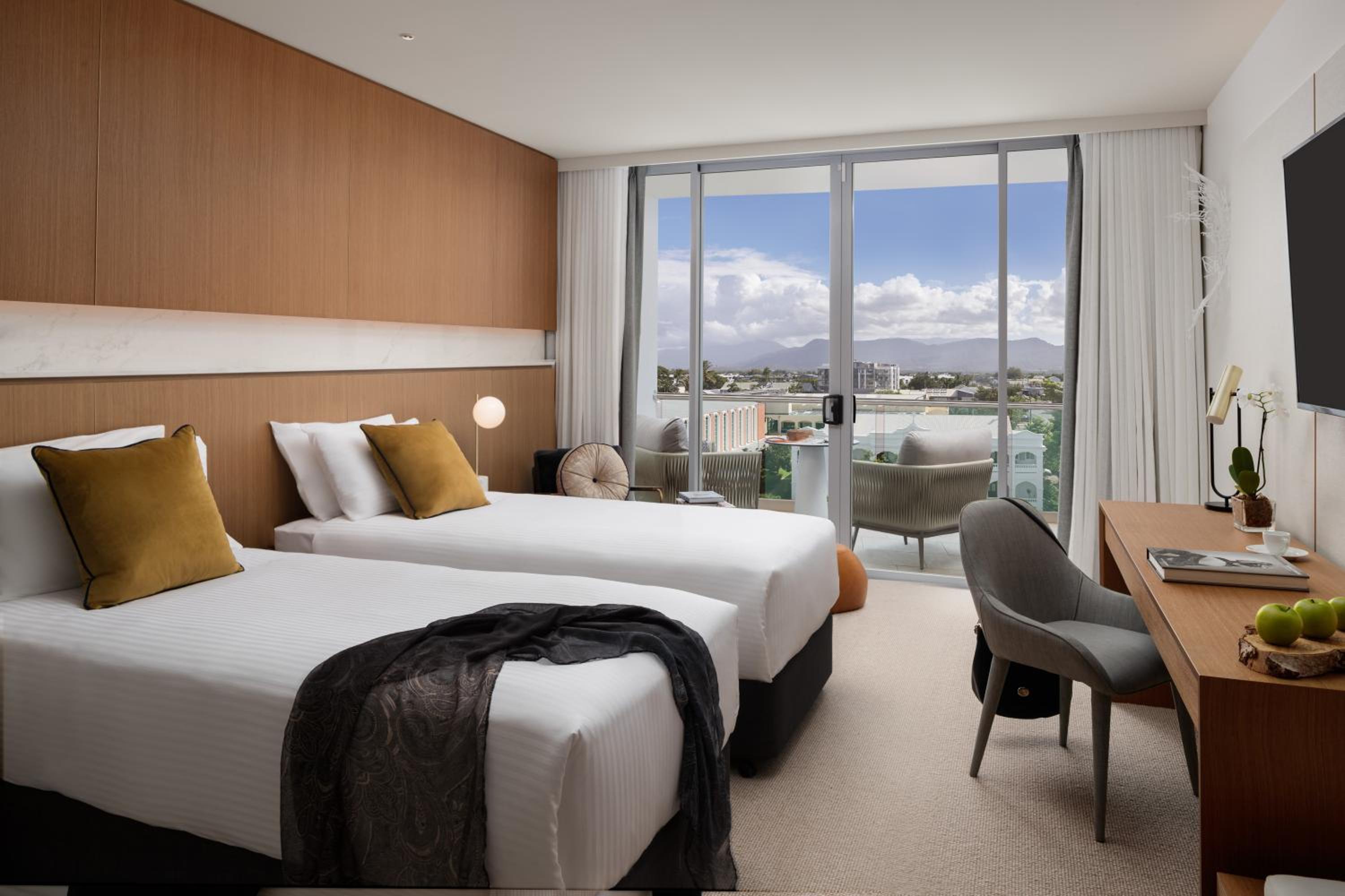 Urban, Twin Beds, City View