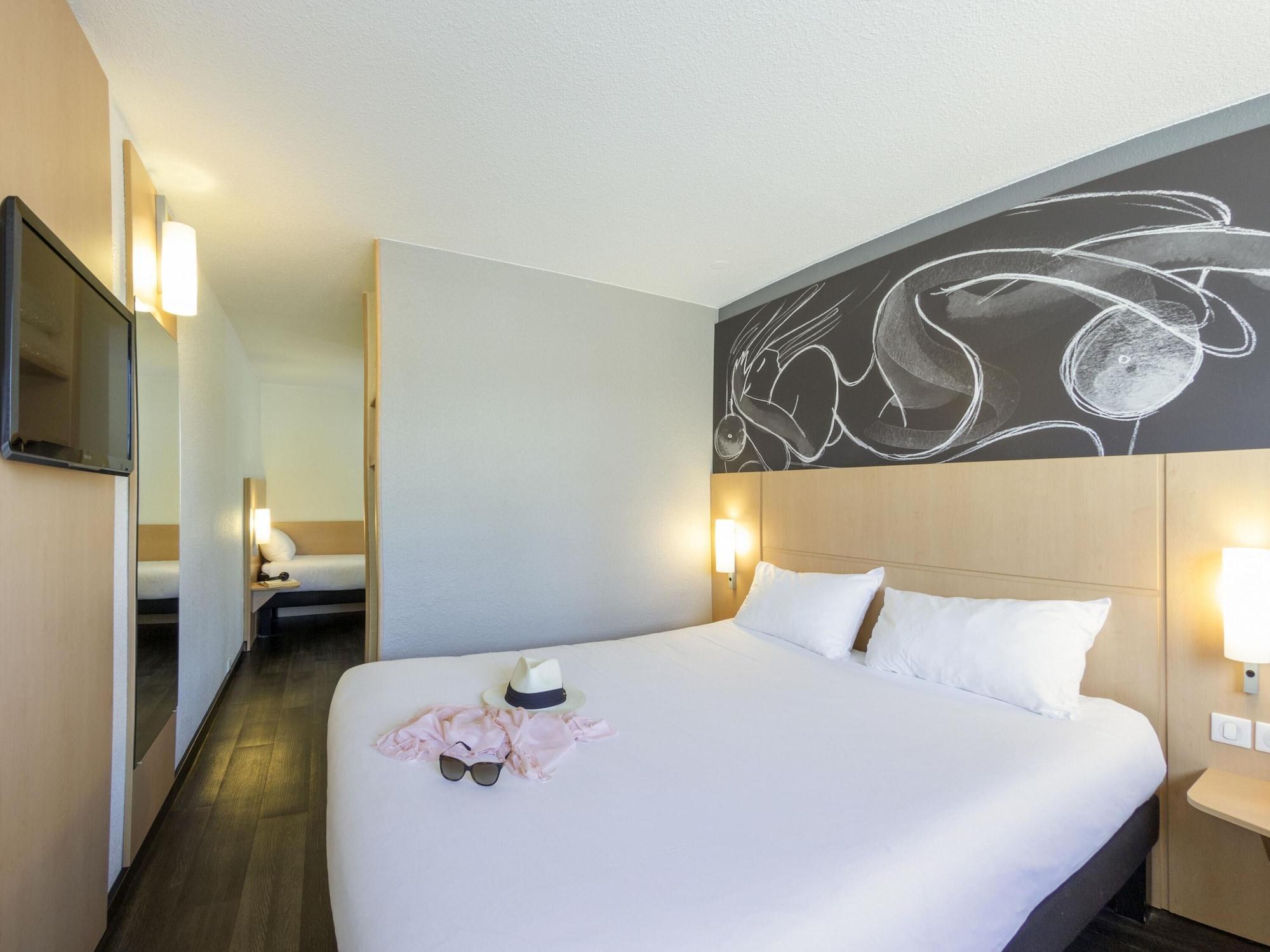 Standard, Multiple Beds
