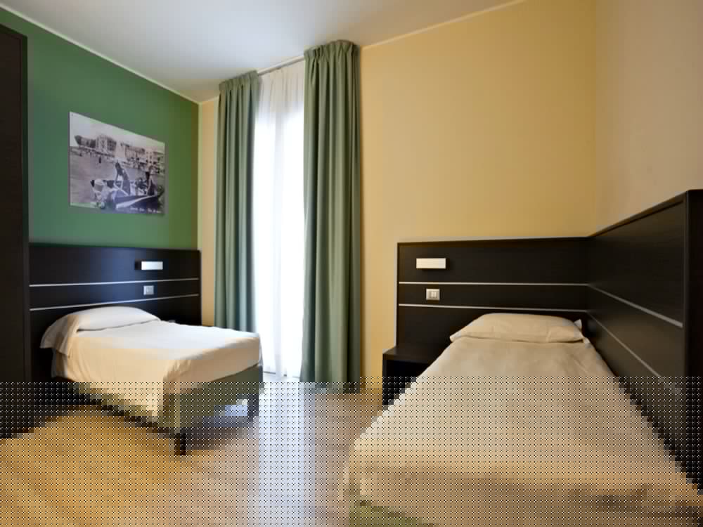 Vienna Hotel 38/56