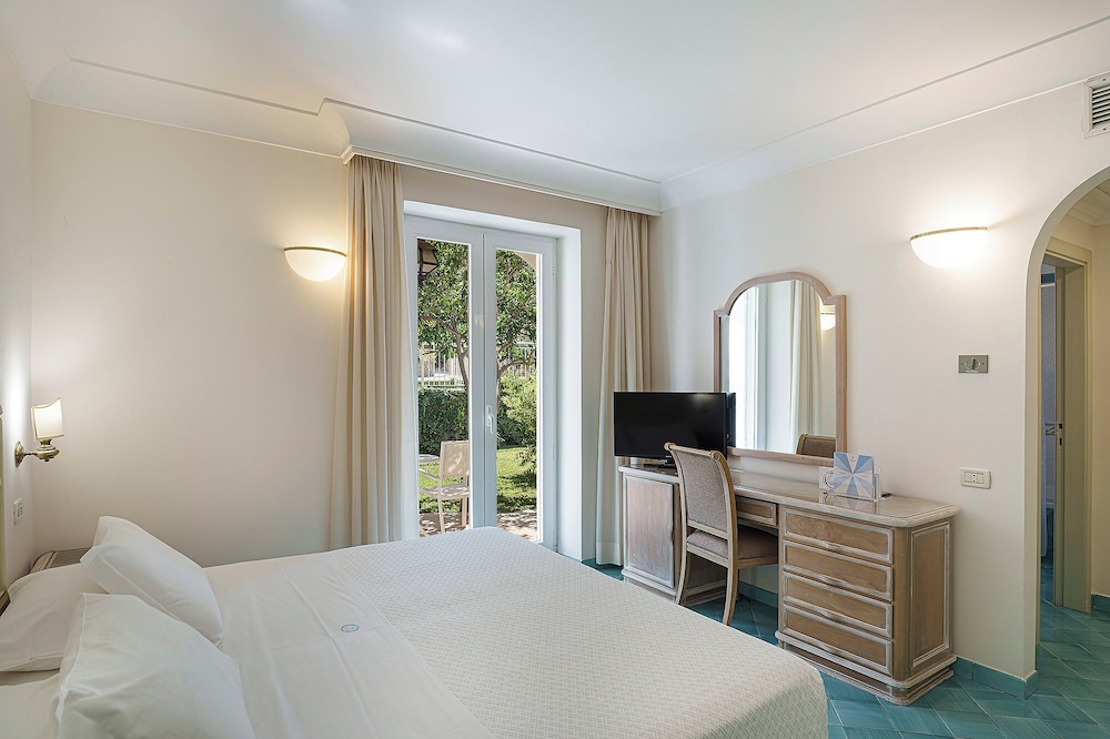 Hotel Continental Ischia 10/50