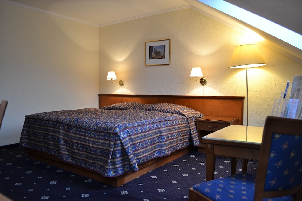 Hotel Arbes 13/48